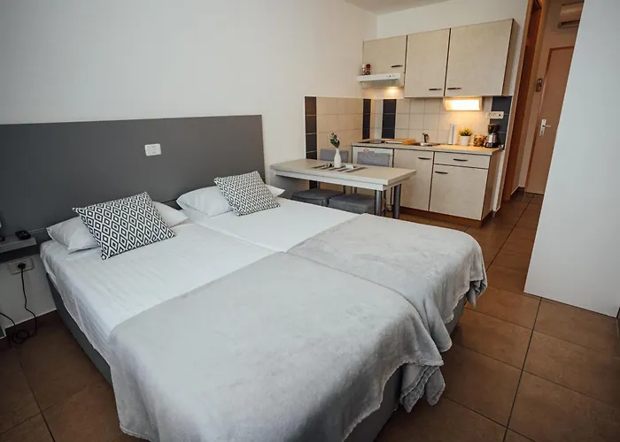 Sobe Nataly מוטל Sežana